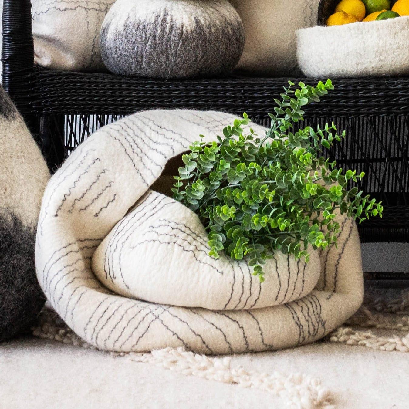 סל ליניארי מצמר גאנה לבן